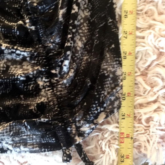 ☠️Snakeskin print body on slip on dress - Picture 8 of 8